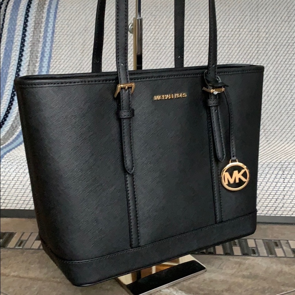Michael Kors Bags Michael Kors Jet Set Should Tote - Picture 6 of 16